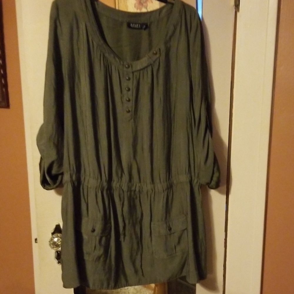 Olive green blouse size 2x